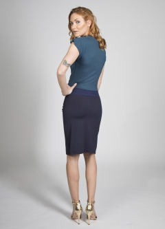 zweifarbiges Kleid mit Band