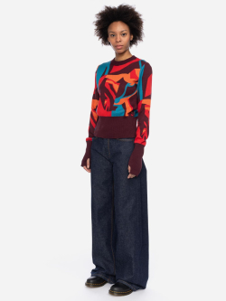 rot gemusterter Pullover