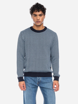 blauer Pullover mit Muster