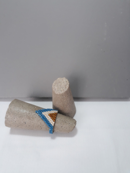 Ring aus Glasperlen