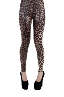 Leo-Leggings im Wet-Look