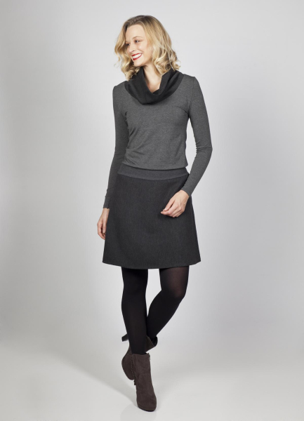Kleid mit Kragen