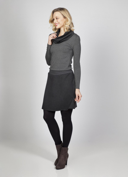 Kleid mit Kragen