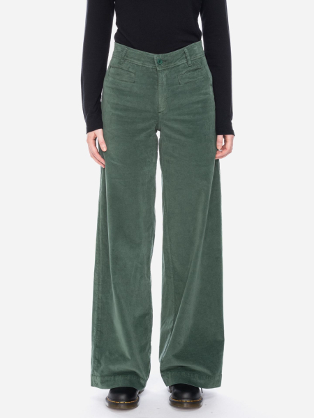 Damenhose aus Samt