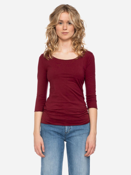 Rotes Halbarm-Shirt
