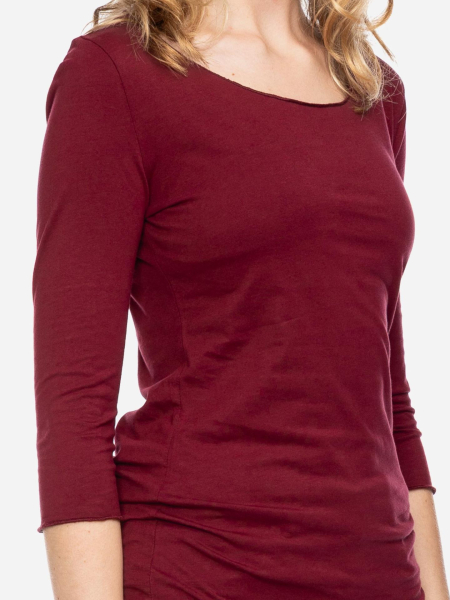 Rotes Halbarm-Shirt