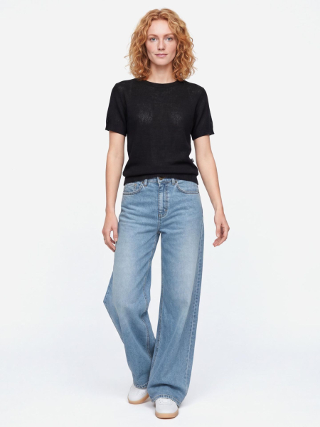schwarzes Strick-T-Shirt