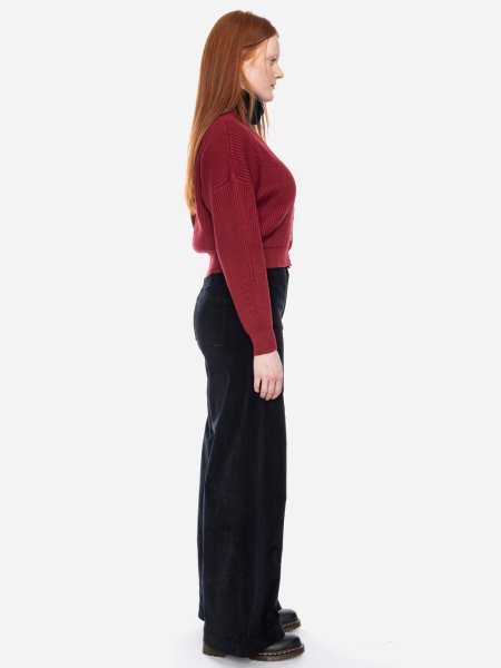 dunkelrote Strickjacke