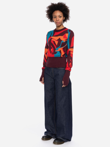 rot gemusterter Pullover