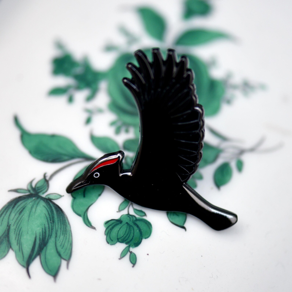 Emaille-Brosche Vogel