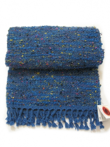 gewebter Schal in blau