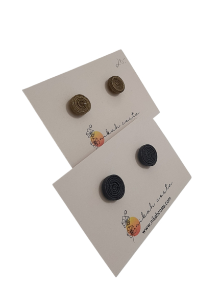 kleine, runde Ohrstecker