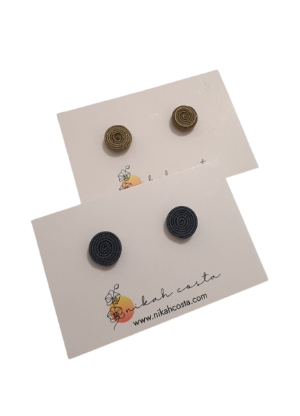 kleine, runde Ohrstecker