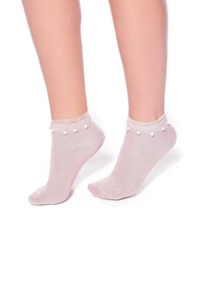 Kurze Socken mit Perlen