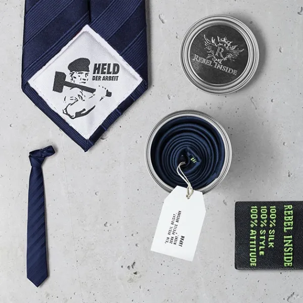 Krawatte mit Statement