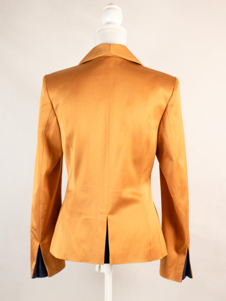edler Blazer in goldgelb