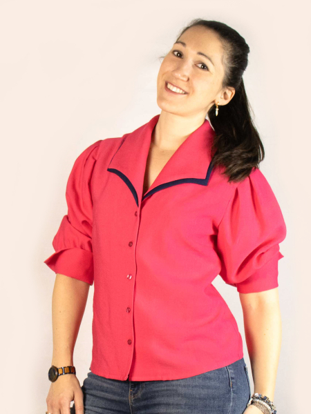 Bluse in kräftiger Farbe