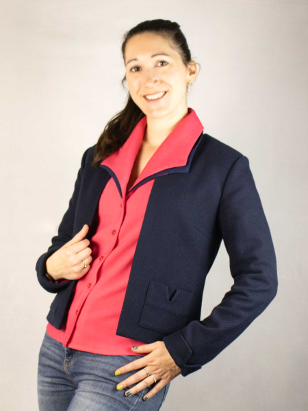 Bluse in kräftiger Farbe