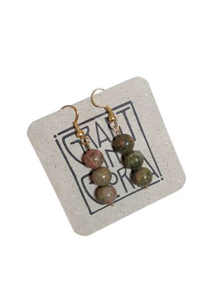 Ohrringe mit runden Steinen